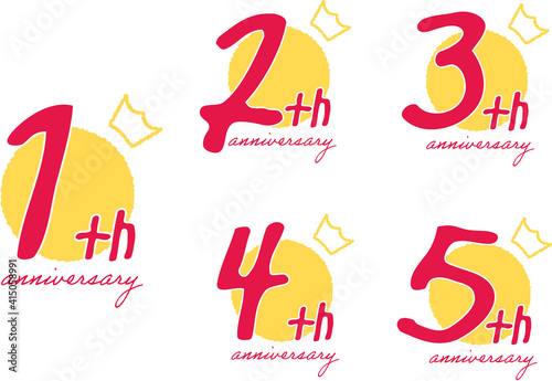 可愛い王冠付きアニバーサリーエンブレムロゴセット・1周年～5周年