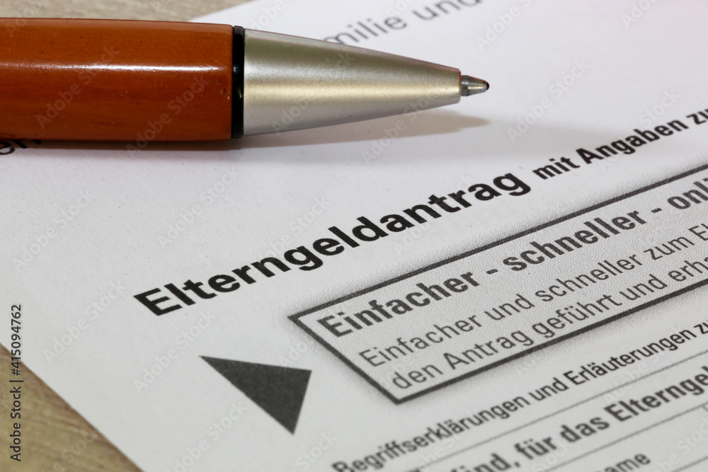 Symbolbild Elterngeld: Nahaufnahme eines Blankoformulars zum Antrag auf Elterngeld Symbolbild Elterngeld: Nahaufnahme eines Blankoformulars zum Antrag auf Elterngeld