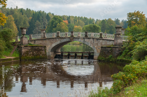 Dam bridge in the Pavlovsky park