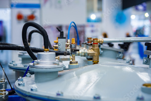 Fotografia Component supply and recirculation system in casting complexes for polyurethane