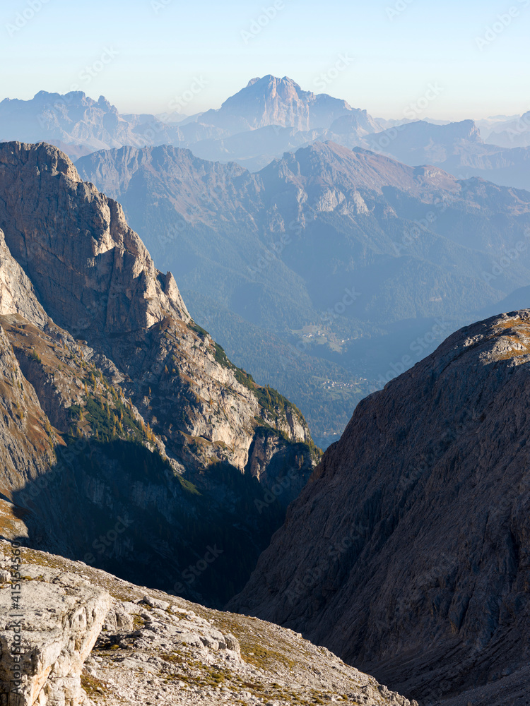 View towards north into Val delle Comelle. The alpine plateau Altiplano delle Pale di San Martino in the Pala group (UNESCO World Heritage Site) in the dolomites of the Trentino.