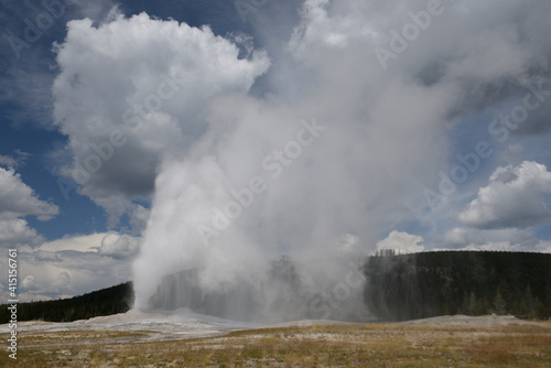 Old Faithful geyser in Yellowstone National Park, Wyoming, USA