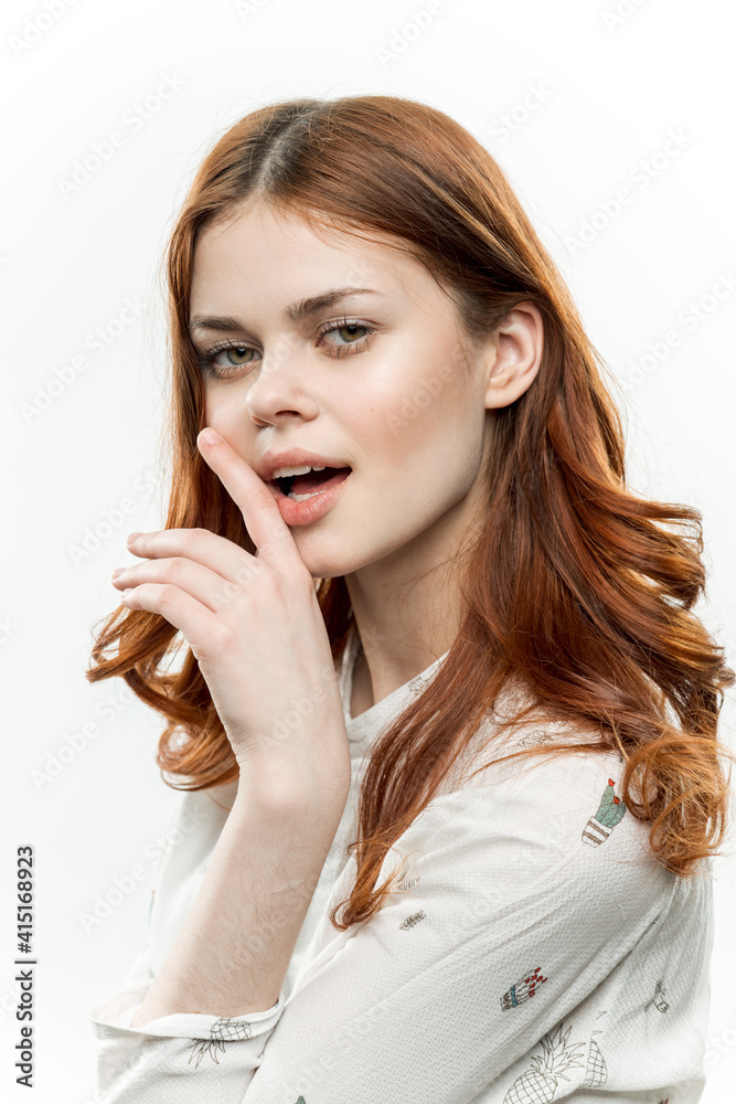 woman with red hair glamor cropped view model woman with red hair glamor cropped view model