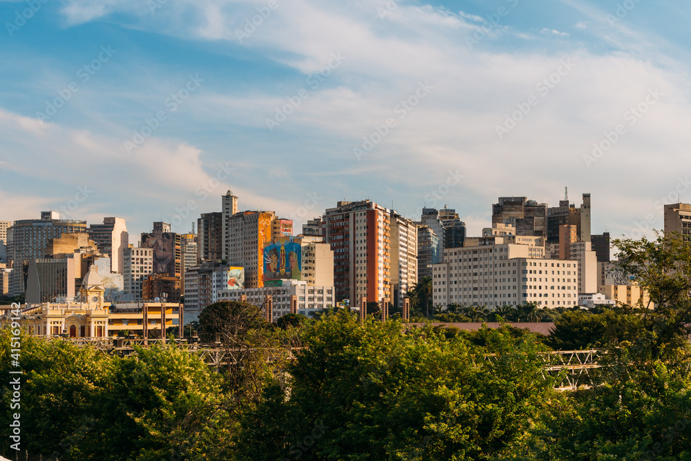 Centro de Belo Horizonte, Minas Gerais, visto da Rua Sapucaí Centro de Belo Horizonte, Minas Gerais, visto da Rua Sapucaí