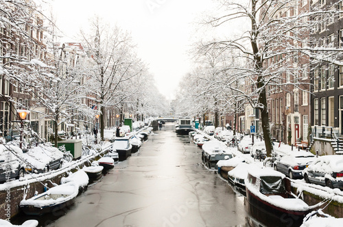 Obraz na płótnie Amsterdam in de winter, Amsterdam in winter w salonie