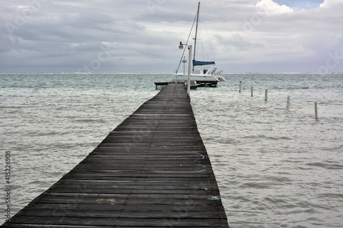 Paisajes y localizaciones del municipio de San Pedro  ubicado en la zona sur del cayo Ambergris  en el norte de Belice