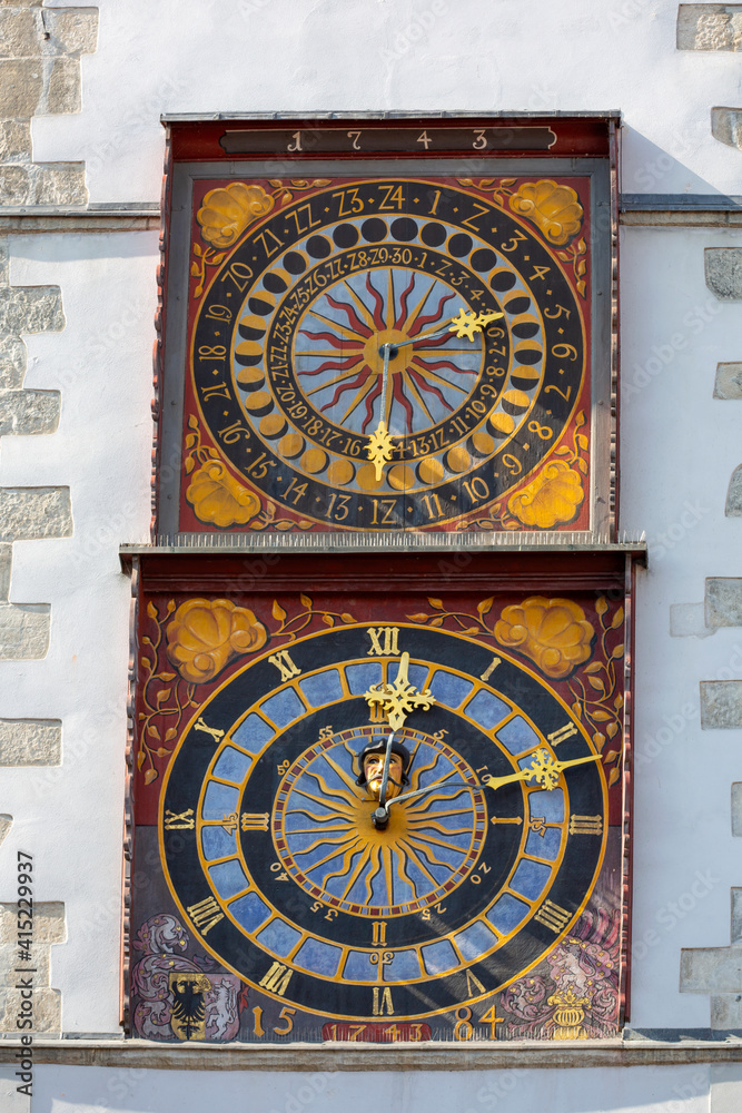 Clock with two dials on the tower of the 14th century Old Town Hall at Lower Market Square (Untermarkt)