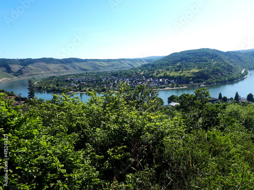 Foto Blick auf die Bopparder Rheinschleife am UNESCO-Welterbe Oberes Mittelrheintal
