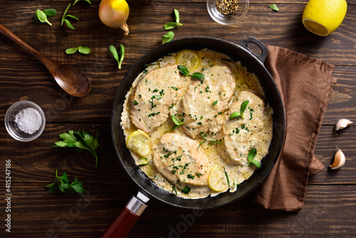 Chicken breast in creamy garlic sauce