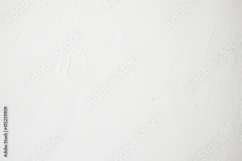 Innenraumdesign: weißer, strukturierter Wandputz