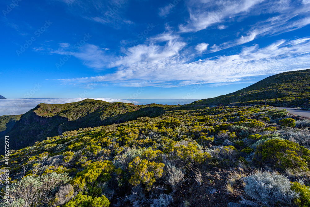 Obraz premium Pass road