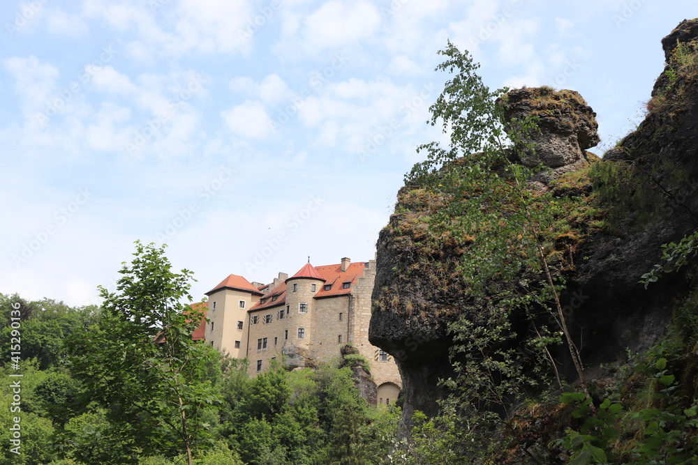 Burg Rabenstein mit Fels Karst Fränkische Schweiz