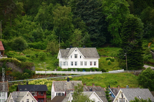 house in the mountains 