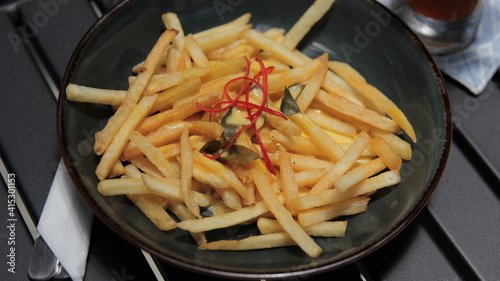 French Fries With Schesse And Chili