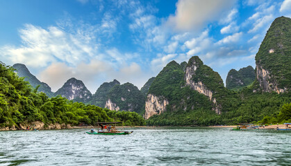 Leinwandbilder Guilin Karstgebirgslandschaft im Süden Chinas  © zhouyilu