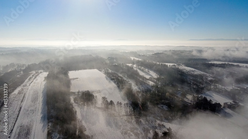 mgła w zimie na Śląsku w Polsce z lotu ptaka