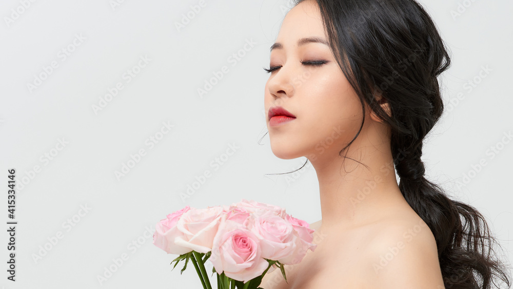Young Happy Bride With Flower Bouquet Young Happy Bride With Flower Bouquet
