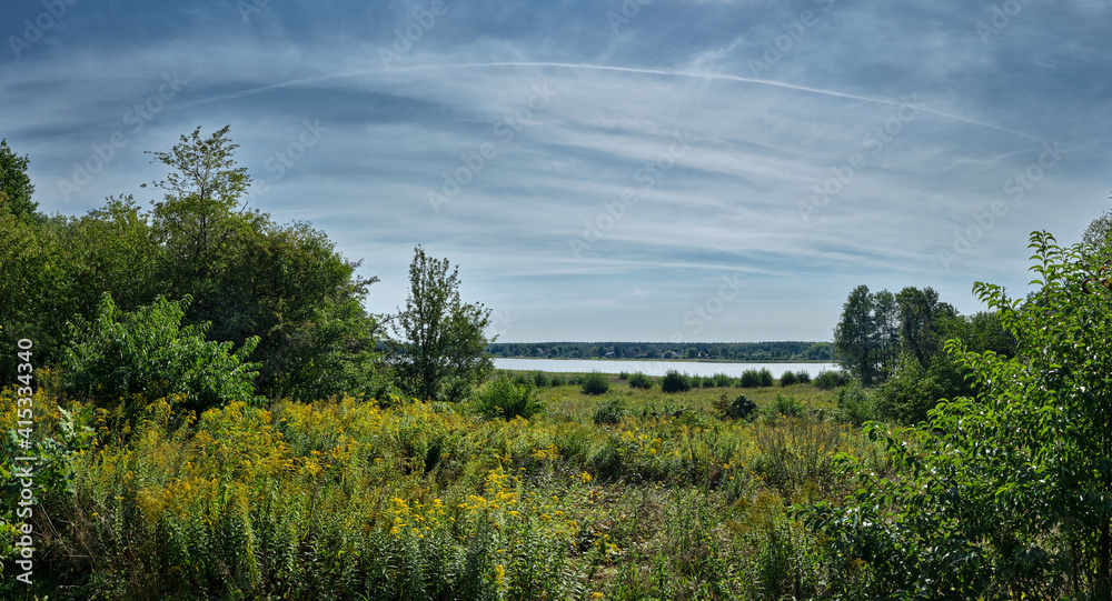 Blick vom 66-Seen-Wanderweg auf die nördliche Uferzone am Großen Seddiner See - Panorama aus 8 Einzelbildern