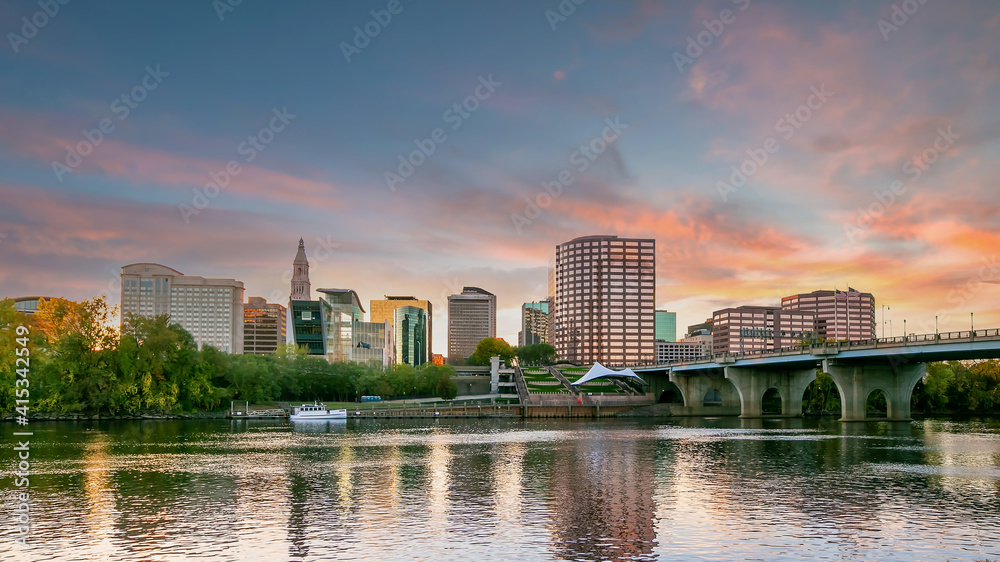 Fototapeta premium Skyline of downtown Hartford city, cityscape in Connecticut, USA