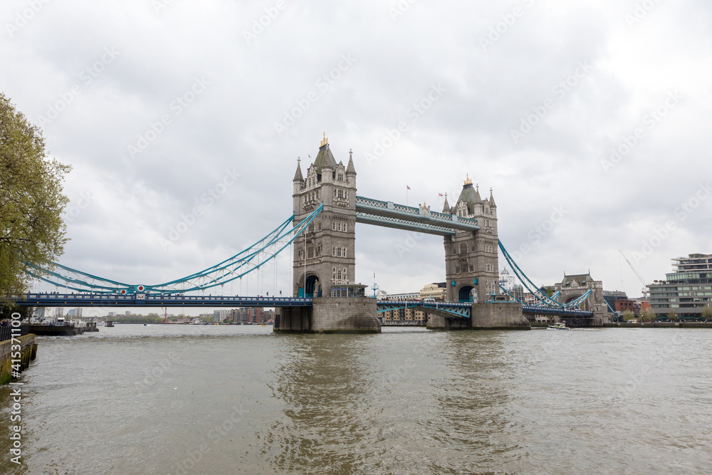 Fototapeta premium 영국, 런던 타워 브릿지 / Tower Bridge in London, England