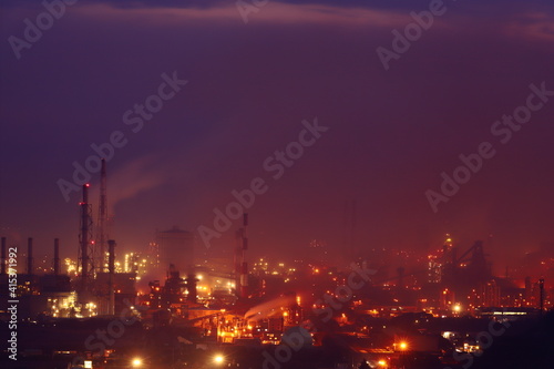 夜霧に包まれる工場地帯 © HIDEKAZU