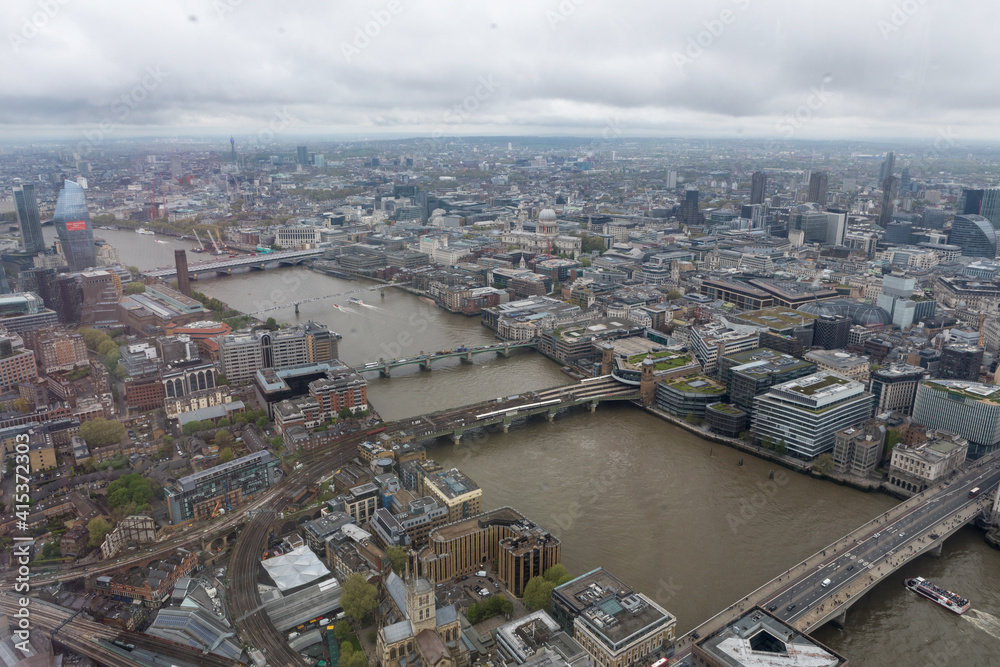 Obraz premium 영국, 런던 템즈강의 벨파스트 / Belfast on the River Thames in London, England