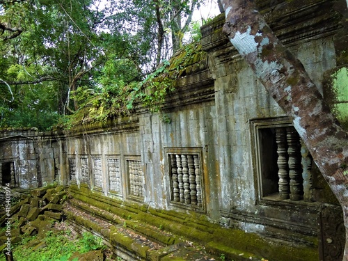 Ruin at Beng Mealea temple in Cambodia, Asia, UNESCO World Heritage © Eric Akashi
