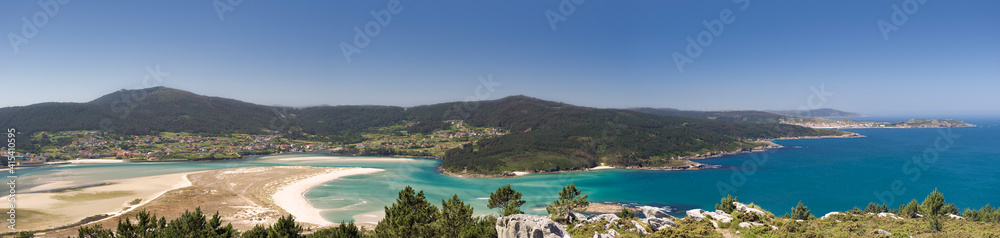 panorama ponteceso  lake and mountains