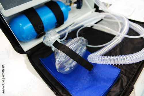 Oxygen mask for mechanical ventilation. Mobile equipment for the provision of emergency medical care. Close-up