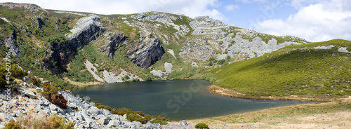 view of the truchillas lake photo