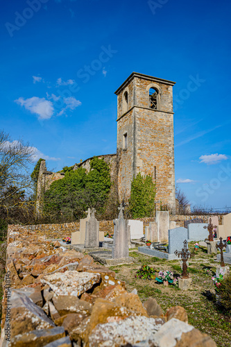 Ruine de l'Église de Vernas photo