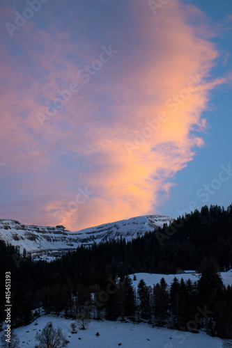 Sonnenuntergang in den Bergen