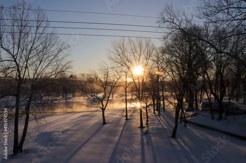 Obraz na płótnie sunset in winter w salonie