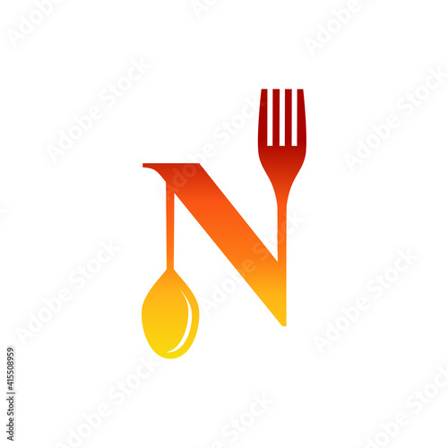 Letter N Spoon and Fork Logo Design Vecktor