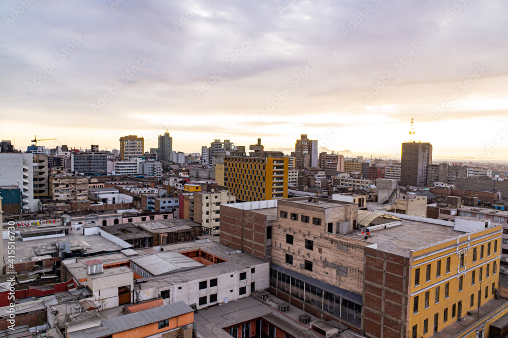 Fototapeta premium Panorámica de la ciudad de Lima, Perú