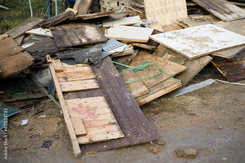 Recycling of wood waste