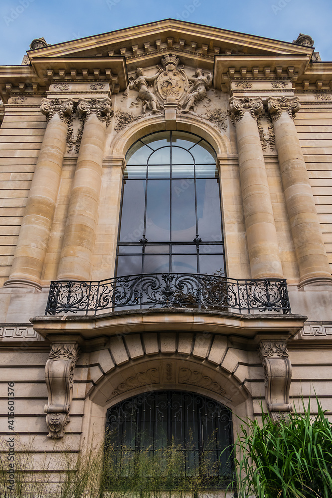 Fototapeta premium External view of Architectural Details of famous Petit Palais (Small Palace, 1900) in Paris, France.