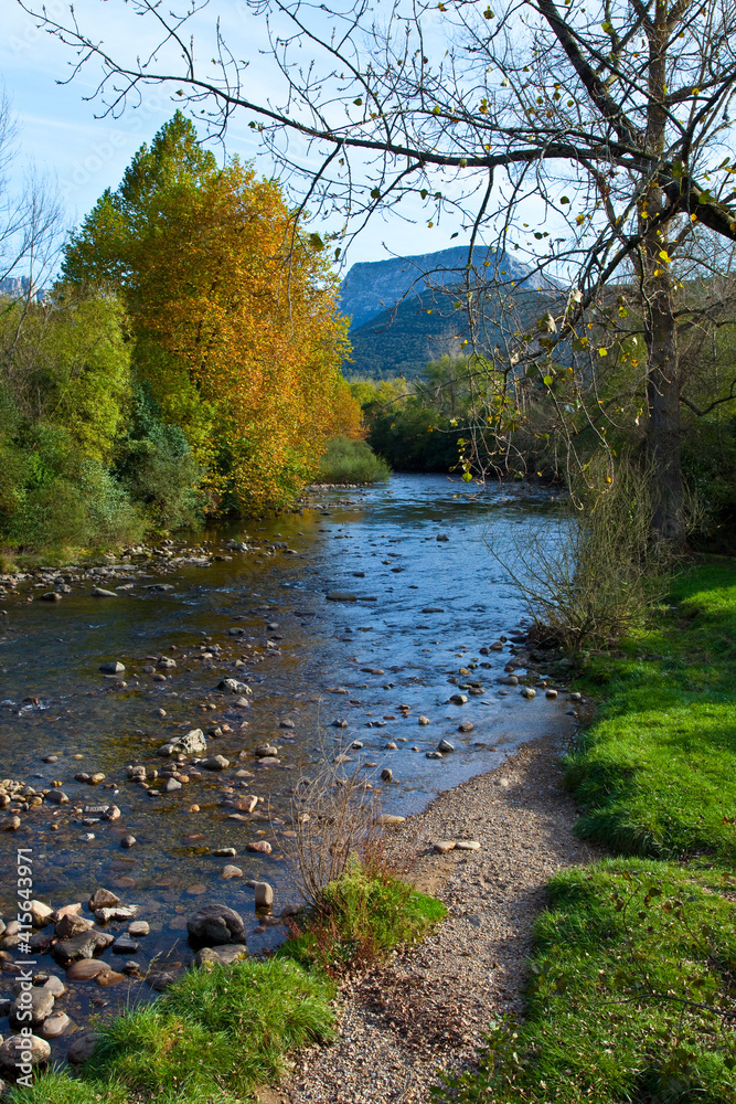Río Asón, tramo alto entre Ramales y Arredondo. Cantabria. España Río Asón, tramo alto entre Ramales y Arredondo. Cantabria. España