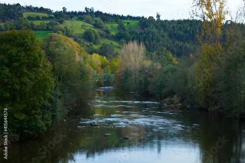 Río Asón, tramo bajo en Udalla. Cantabria. España