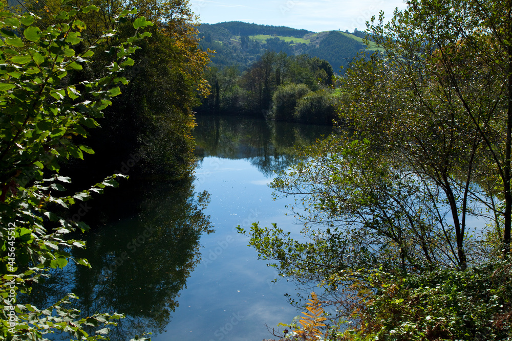 Río Asón, tramo bajo entre Ampuero y Udalla. Cantabria. España