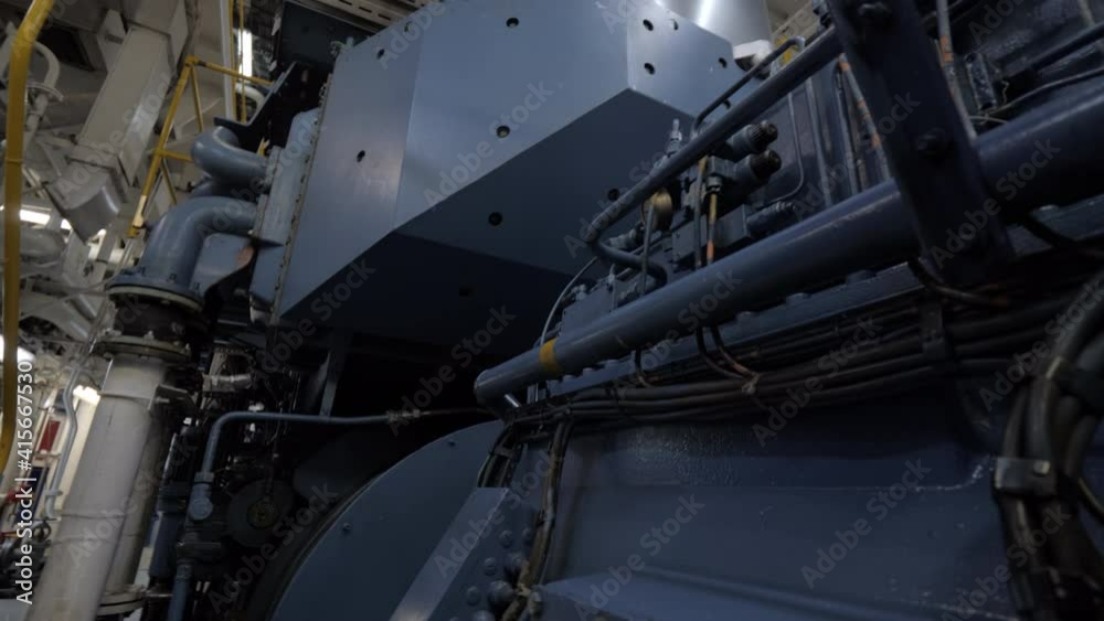 Gear of shaft generator with main engine of ship Gear of shaft generator with main engine of ship