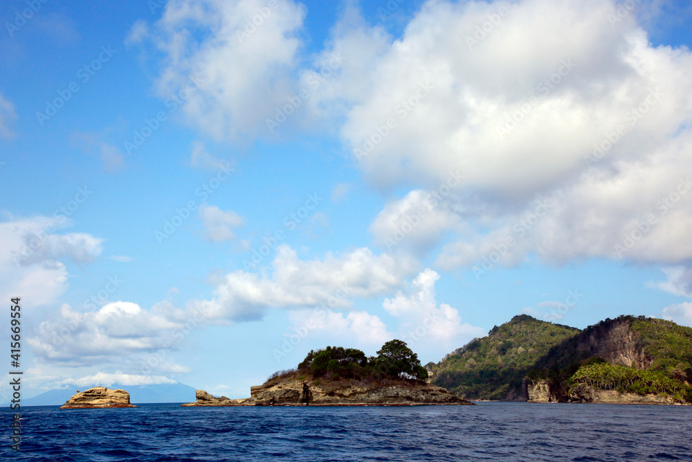 Felsen vor der Insel Siko