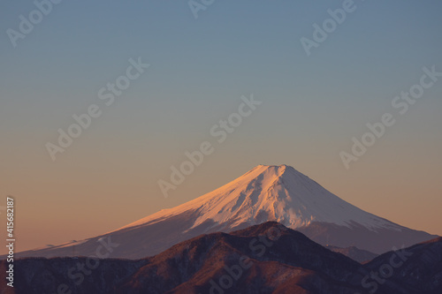 朝の富士山 雲取山より