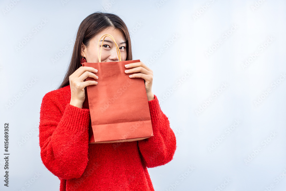 Fototapeta premium The festive beauty carried shopping bags