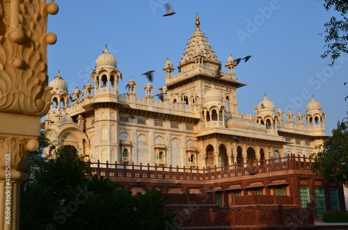 Jaswant Thada - a bobby-dazzler made of white marble © Christian