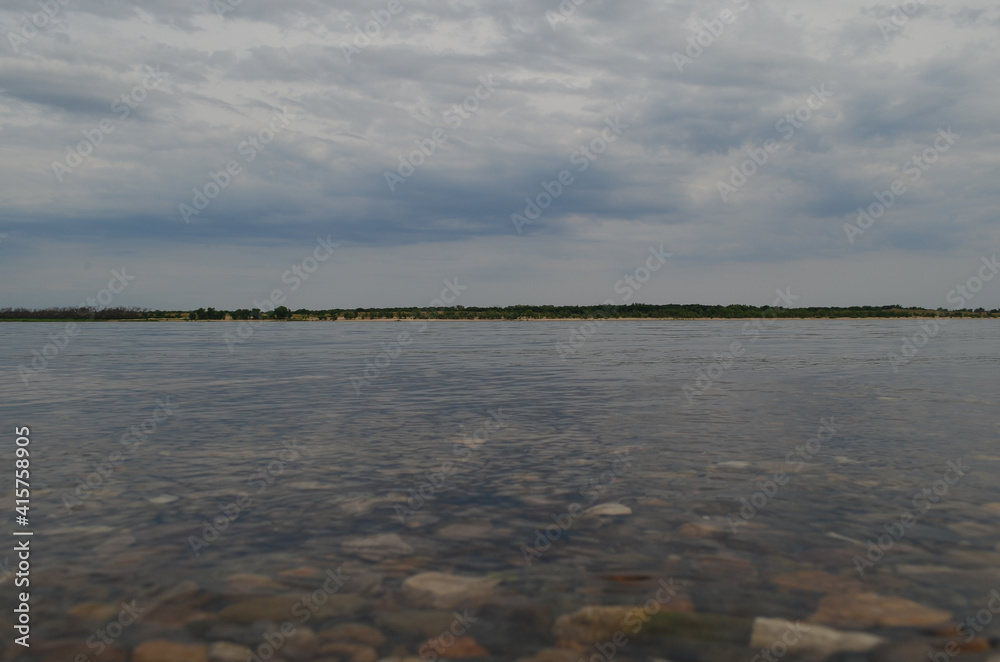 Minimalistic photo of the Volga river