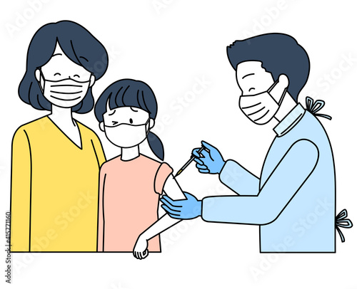 予防接種を受ける子供と母親（マスク）