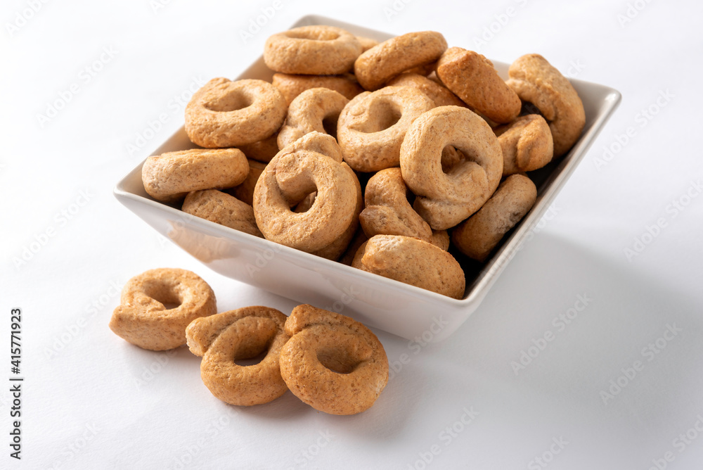 Taralli pugliesi, cucina tradizionale Italiana Taralli pugliesi, cucina tradizionale Italiana