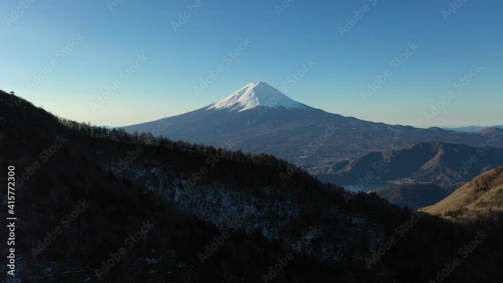 新道峠から望む富士山と河口湖 空撮 新道峠から望む富士山と河口湖 空撮