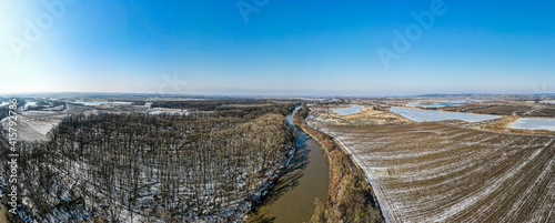 Fototapeta Naklejka Na Ścianę i Meble -  rzeka Odra w zimie na Śląsku z lotu ptaka, suchy zbiornik przeciwpowodziowy Racibórz